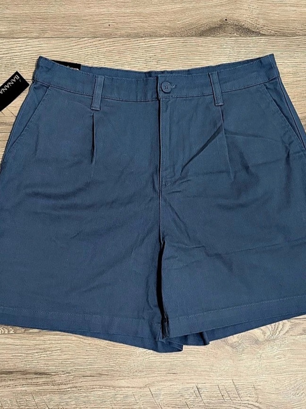 Banana Republic Pleat Front Short Shorts Blue Size 8 NWT